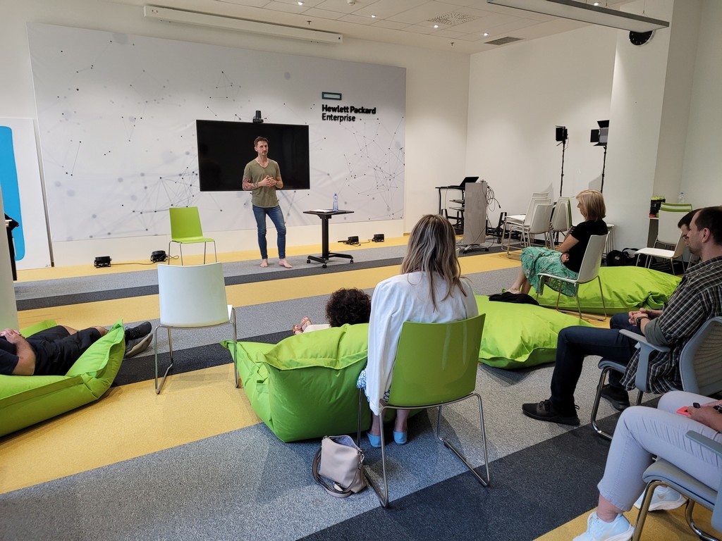 Přístup k pohybu sedavému zaměstnání